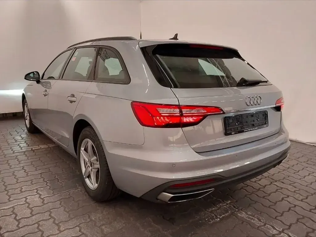 Gebraucht Audi A4 Advanced Plus 163 PS (119 kW) 2022 Silber Kombi