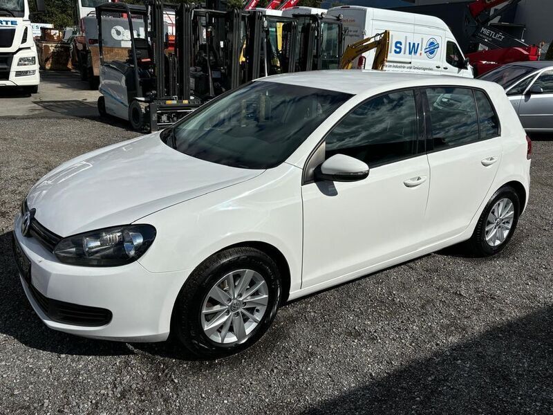 Gebraucht VW Golf VI Trendline 105 PS (77 kW) 2012 Weiß Kleinwagen