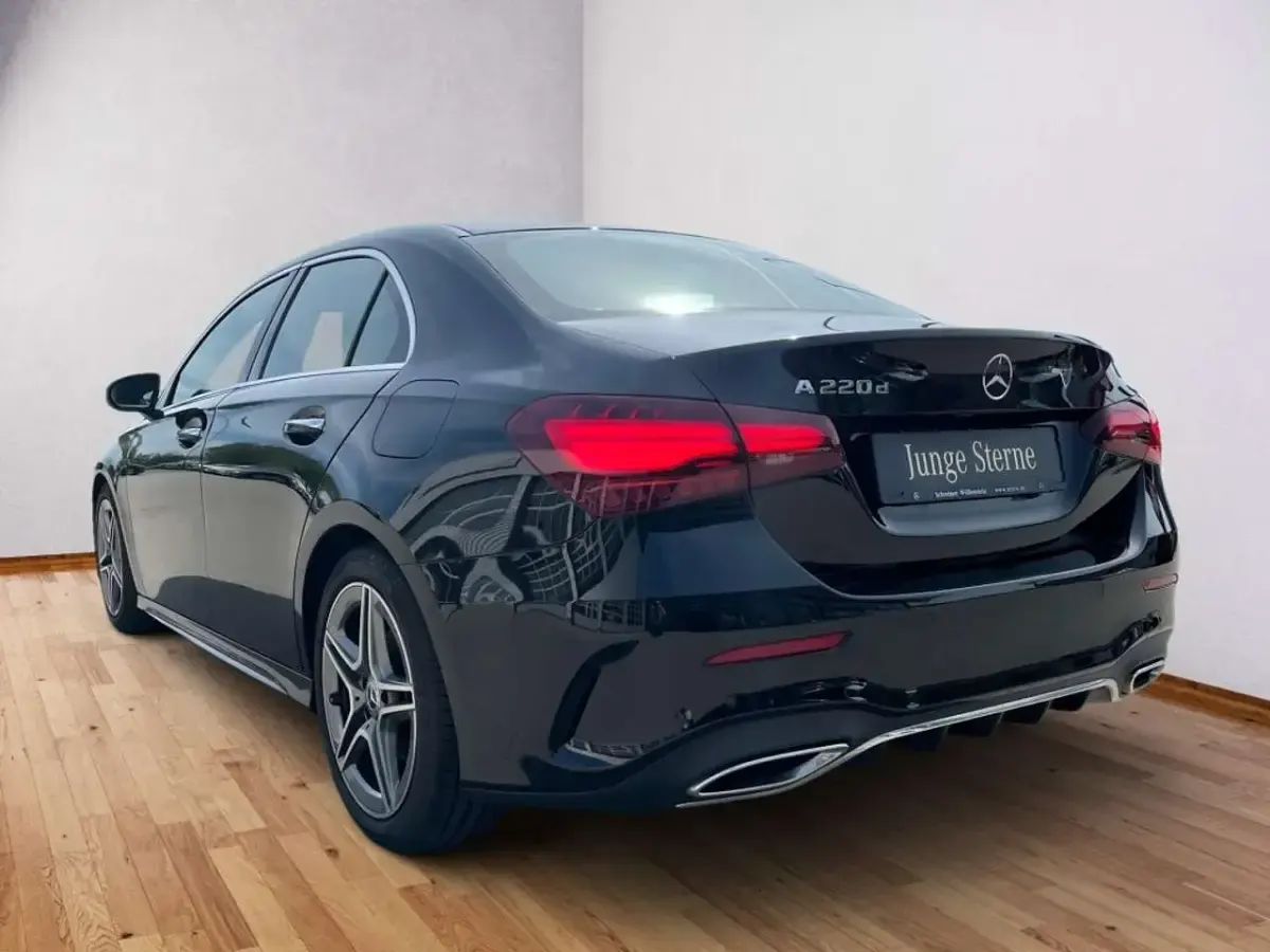 Gebraucht Mercedes A220 AMG 190 PS (139 kW) 2023 Nachtschwarz  unilack Limousine