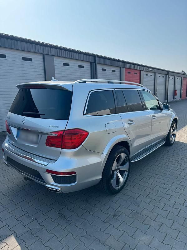 Gebraucht Mercedes GL450 367 PS (269 kW) 2015 Silber SUV