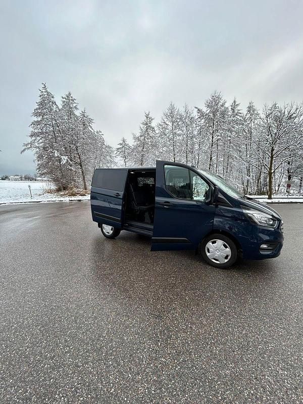 Second-hand Ford Transit Custom 170 CP (125 kW) 2023 Albastru Break