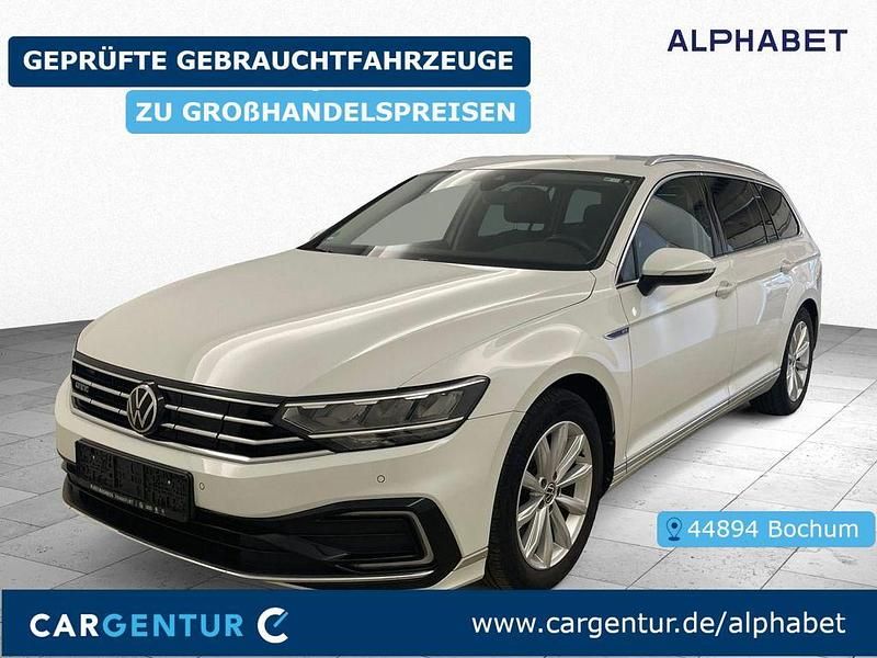 Pure white Gebraucht 2021 VW Passat GTE Kombi | 20.990 € (Fairer Preis) - Bild 1/2