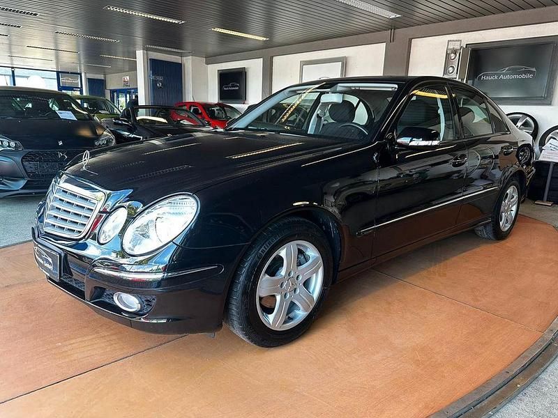 Schwarz Gebraucht 2007 Mercedes E220 Limousine | 14.950 € - Bild 1/4