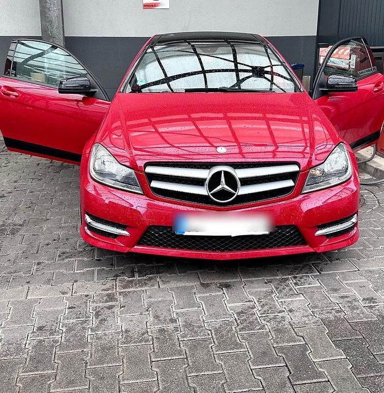 Gebraucht Mercedes C250 204 PS (150 kW) 2012 Rot Coupé