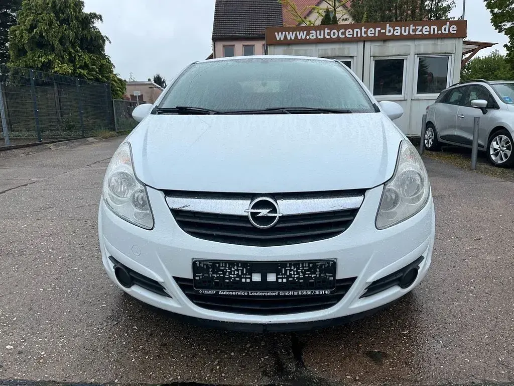 Gebraucht Opel Corsa Selection 80 PS (58 kW) 2009 Weiß Kleinwagen