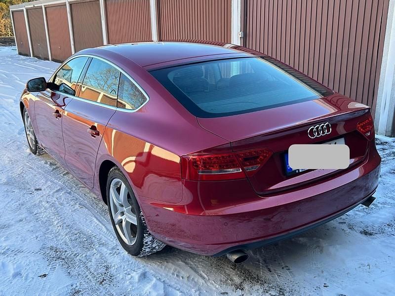 Gebraucht Audi A5 Sportback Design 180 PS (132 kW) 2011 Rot Kleinwagen