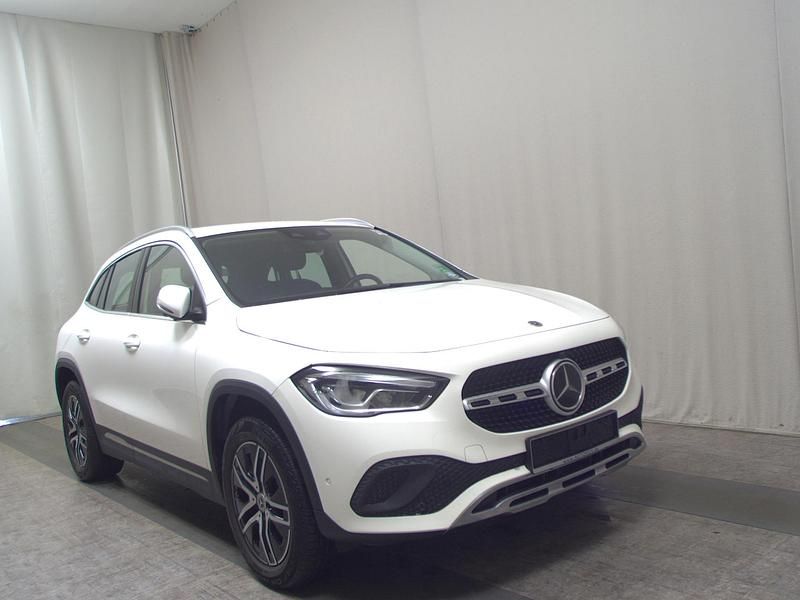 Gebraucht Mercedes GLA220 Progressive 190 PS (139 kW) 2020 Polarweiss  unilack SUV