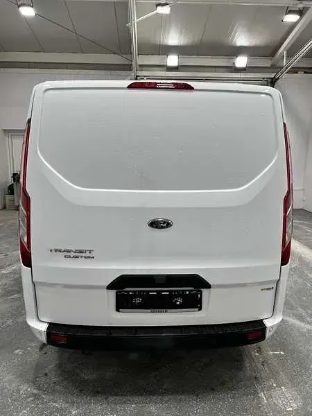 Gebraucht Ford 300 131 PS (96 kW) 2022 Weiß Van