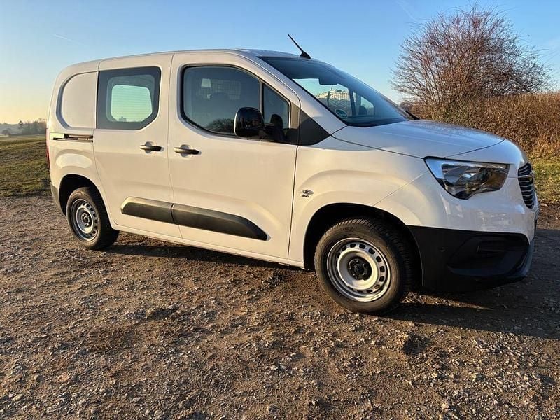Gebraucht Opel Combo Edition 102 PS (75 kW) 2022 Weiß Van / Kleinbus