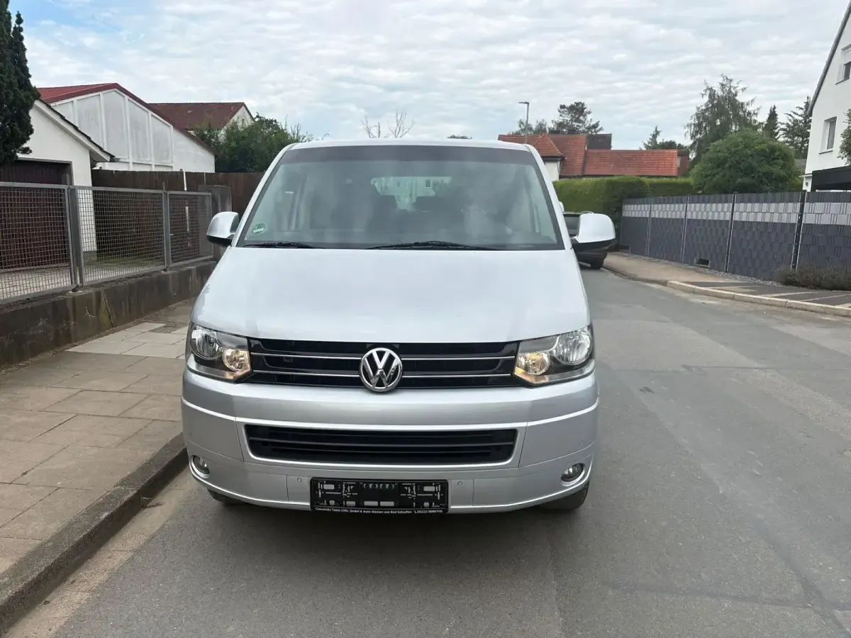 Gebraucht VW Multivan Match 179 PS (131 kW) 2012 Silber Van / Kleinbus