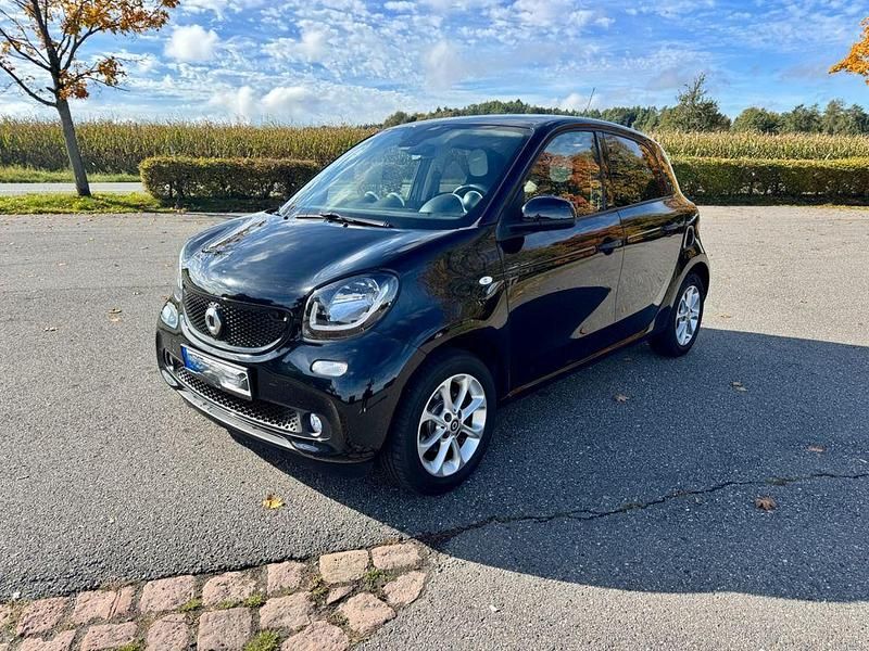 Gebraucht Smart ForFour Passion 71 PS (52 kW) 2016 Schwarz Kleinwagen