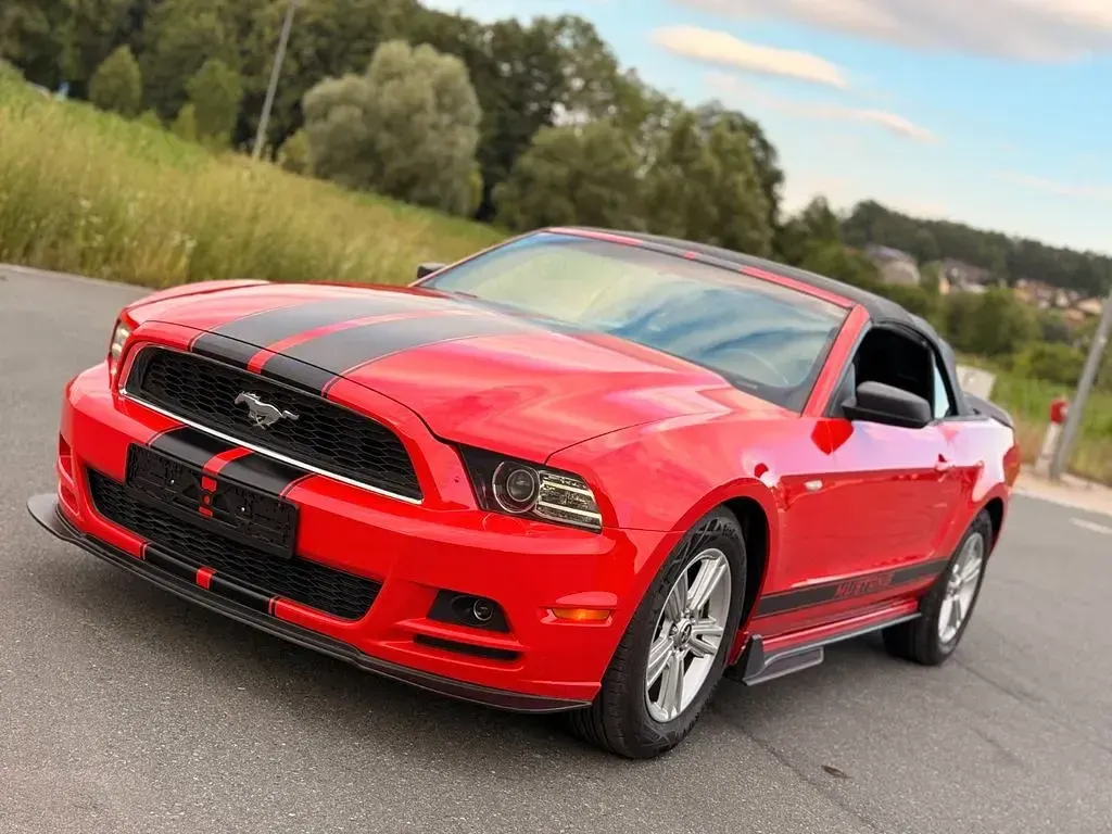Gebraucht Ford Mustang 306 PS (225 kW) 2013 Rot Cabrio
