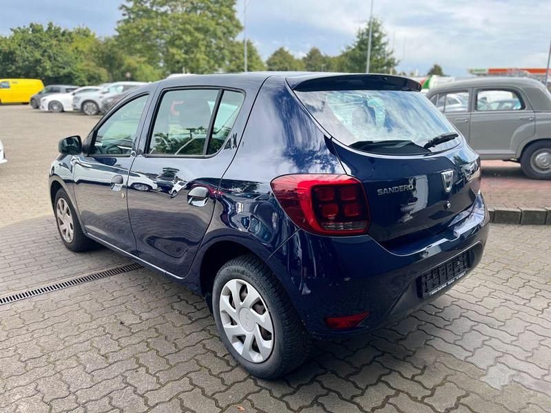 Gebraucht Dacia Sandero Ambiance 73 PS (53 kW) 2017 Blau Kleinwagen