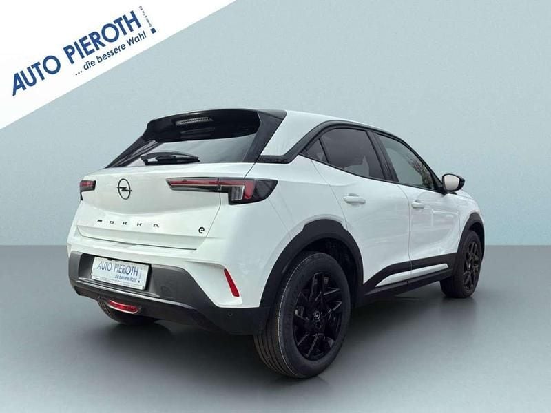 Gebraucht Opel Mokka-e 100 kW (136 PS) 2024 Weiß sonderlack SUV