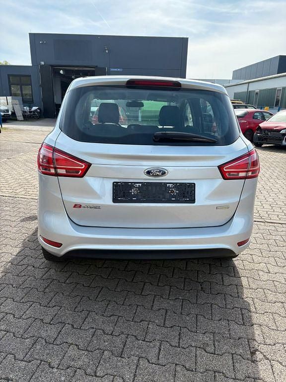 Usata Ford B-MAX Trend 101 CV (74 kW) 2016 Argento Monovolume
