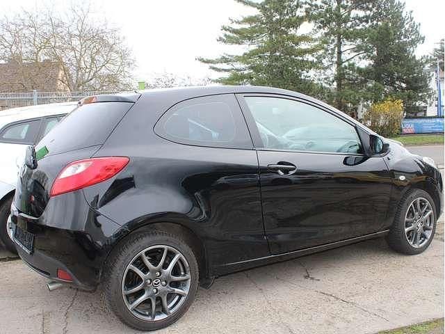 Gebraucht Mazda 2 Edition 75 PS (55 kW) 2012 Schwarz Kleinwagen