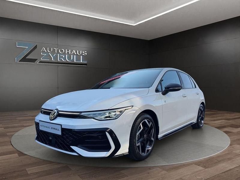 Neu VW Golf VIII Sport 150 PS (110 kW) 2026 Weiß Limousine