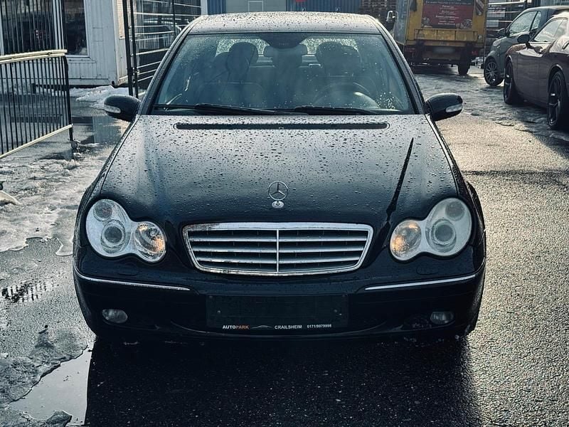 Gebraucht Mercedes C220 143 PS (105 kW) 2005 Schwarz Limousine