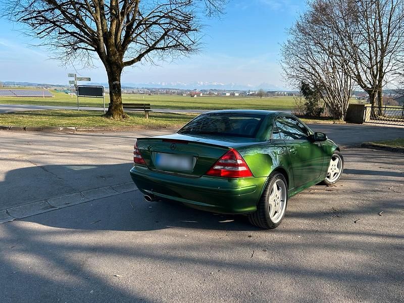 Gebraucht Mercedes SLK320 217 PS (159 kW) 2004 Grün Cabrio