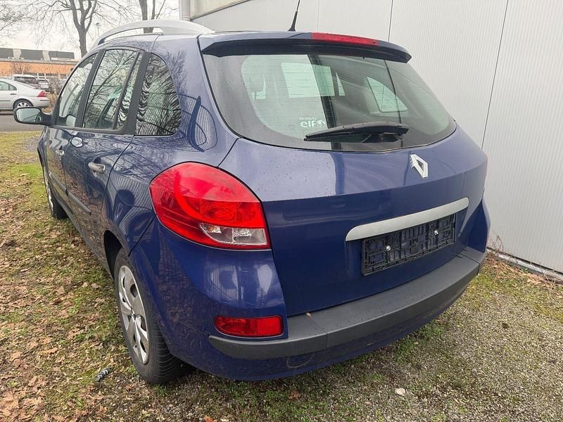 Gebraucht Renault Clio GrandTour Dynamique 101 PS (74 kW) 2008 Blau Kombi