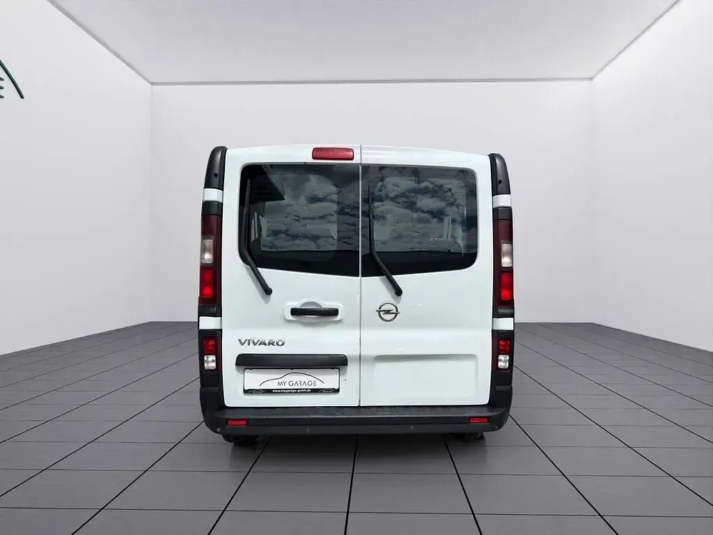 Gebraucht Opel Vivaro 95 PS (69 kW) 2018 Weiß Van / Kleinbus