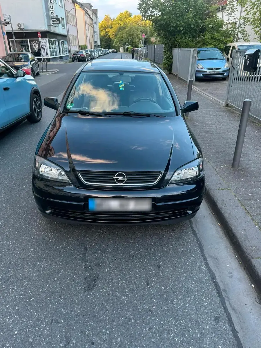 Gebraucht Opel Astra 125 PS (91 kW) 2004 Schwarz Limousine