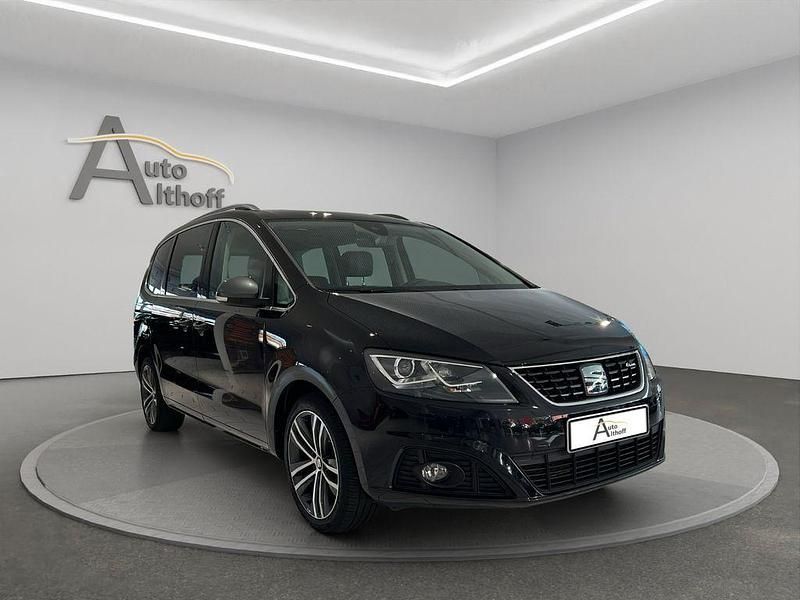 Schwarz Gebraucht 2021 Seat Alhambra FR-Line Van / Kleinbus | 32.499 € (Etwas zu teuer) - Bild 1/4