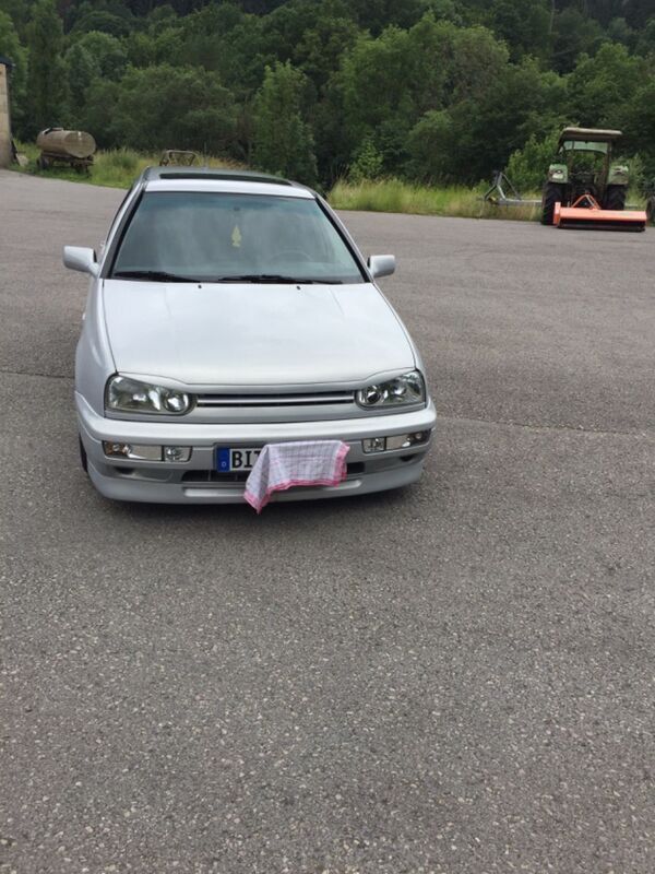 Silber Gebraucht 1996 VW Golf III Kombi | 9.500 € (Teuer) - Bild 1/4