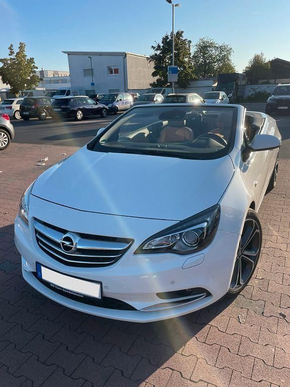 Gebraucht Opel Cascada Innovation 170 PS (125 kW) 2015 Weiß Cabrio