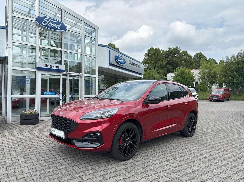 Gebraucht Ford Kuga ST-Line X 152 PS (111 kW) 2023 Lucidrot metallic SUV