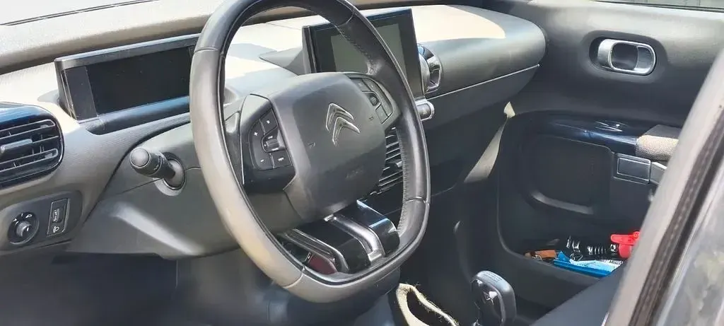 Gebraucht Citroën C4 PureTech 82 PS (60 kW) 2016 Schwarz Limousine