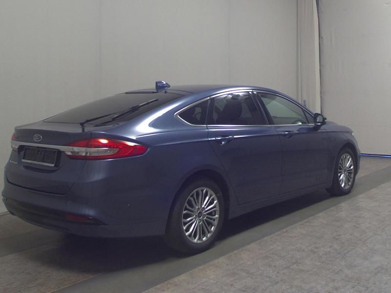 Gebraucht Ford Mondeo Titanium 150 PS (110 kW) 2022 Chromablau metallic Limousine