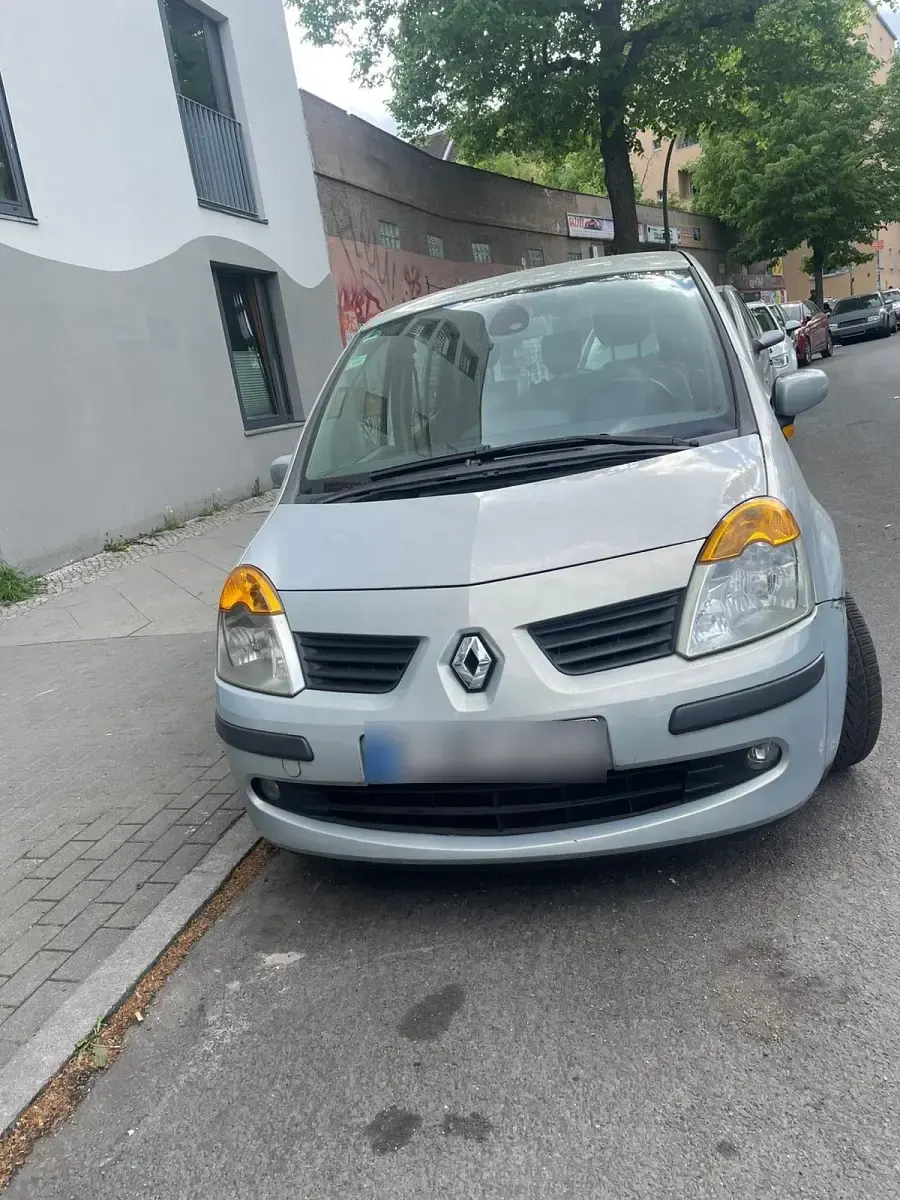 Używany Renault Modus 105 KM (77 kW) 2005 Srebrny Minivan