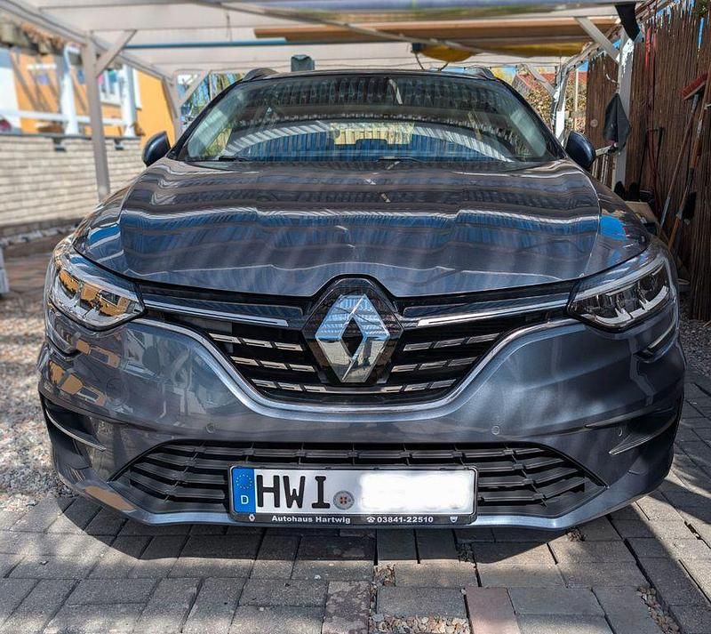 Gebraucht Renault Megane E-Tech Intens 160 PS (117 kW) 2021 Grau Limousine