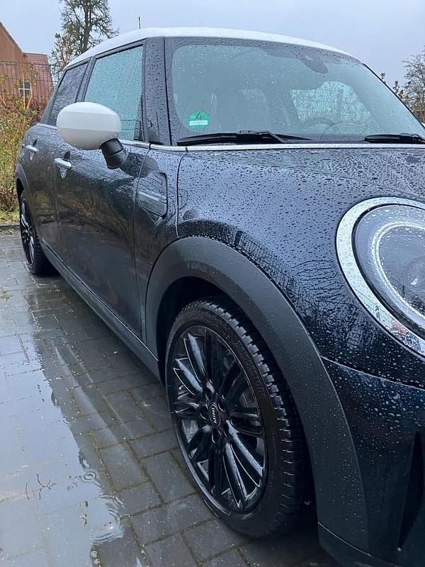 Gebraucht Mini Cooper Classic 136 PS (100 kW) 2023 Schwarz Kleinwagen