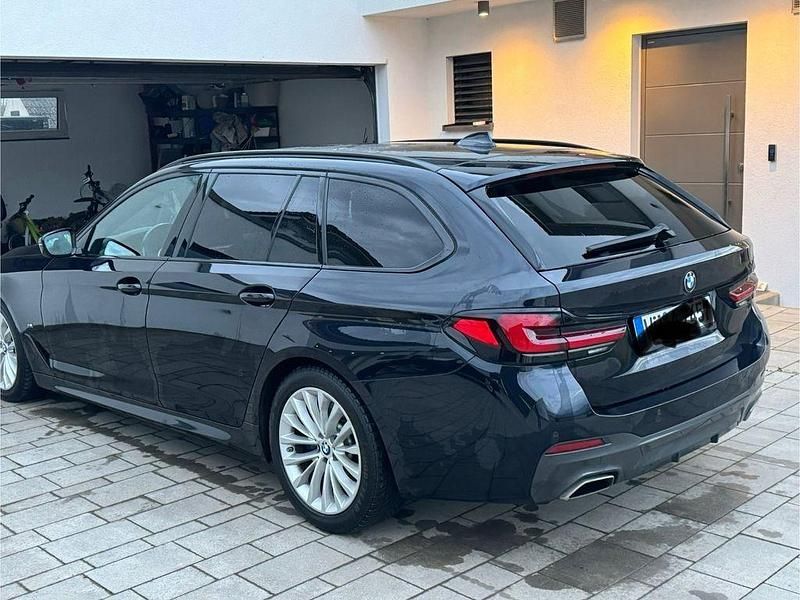 Gebraucht BMW 530 M Sport 286 PS (210 kW) 2021 Schwarz Kombi