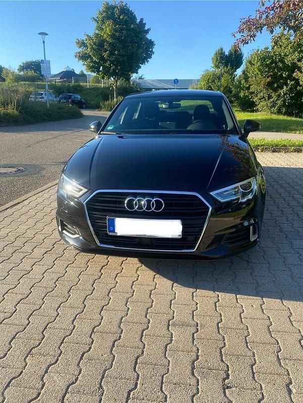 Schwarz Gebraucht 2019 Audi A3 Limousine | 20.500 € (Guter Preis) - Bild 1/4