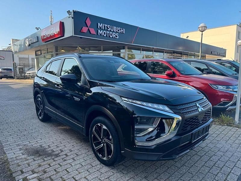 Schwarz Gebraucht 2022 Mitsubishi Eclipse Cross Basis SUV | 19.850 € (Superpreis) - Bild 1/4