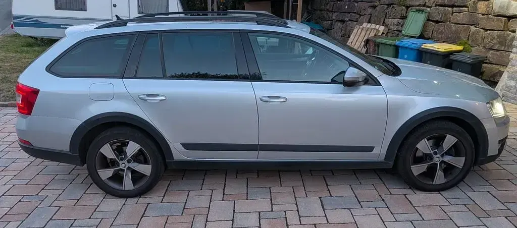 Gebraucht Skoda Octavia 184 PS (135 kW) 2014 Silber Kombi