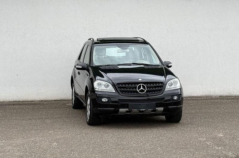 Gebraucht Mercedes ML320 224 PS (164 kW) 2005 Schwarz SUV
