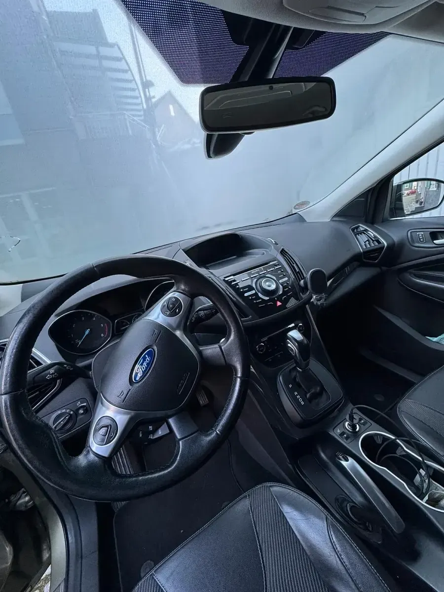 Gebraucht Ford Kuga 150 PS (110 kW) 2015 Braun SUV