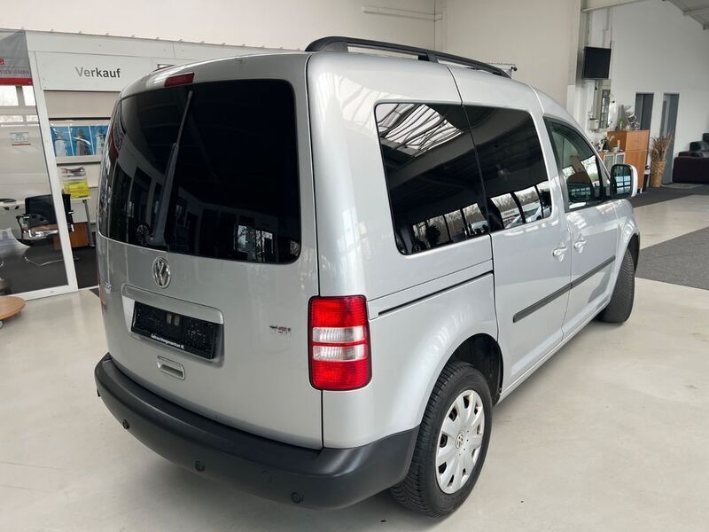 Gebraucht VW Caddy Trendline 86 PS (63 kW) 2012 Silber Van / Kleinbus