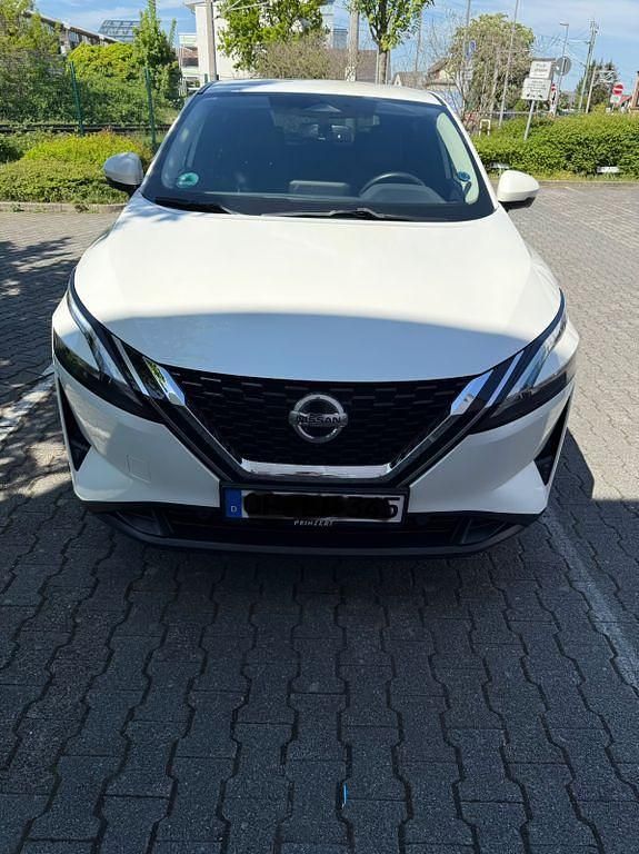 Weiß Gebraucht 2021 Nissan Qashqai N-Connecta SUV | 20.700 € (Fairer Preis) - Bild 1/4