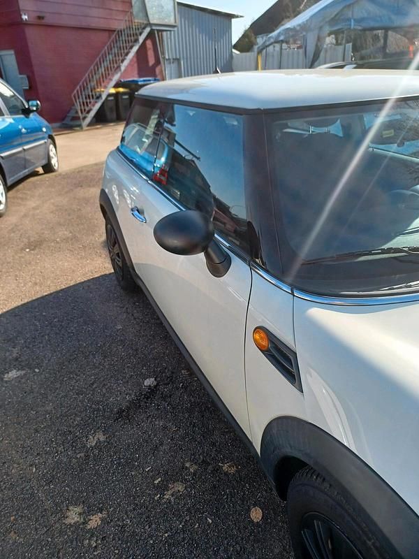 Gebraucht Mini Cooper 75 PS (55 kW) 2012 Andere farben Kleinwagen