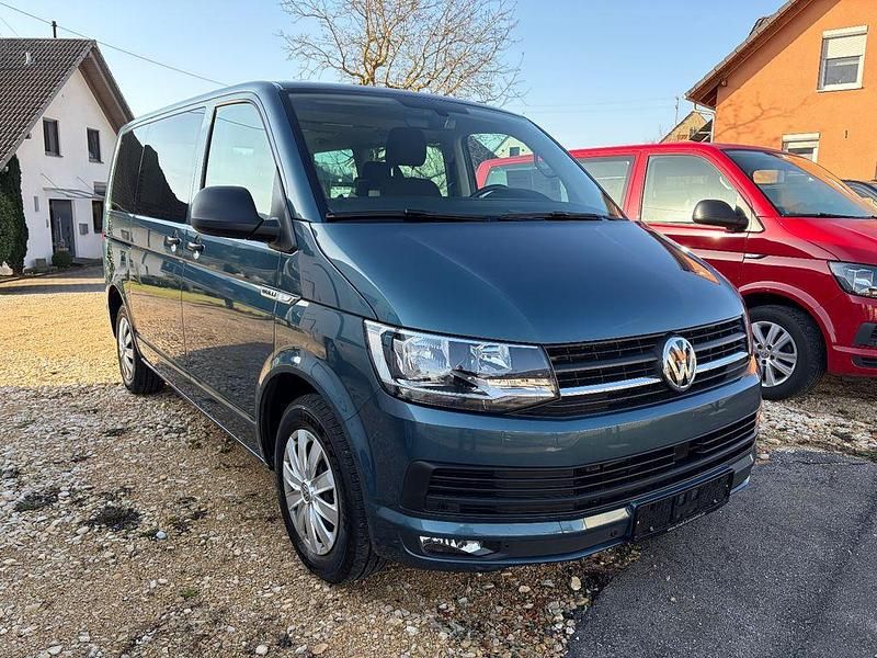 Gebraucht VW Multivan 150 PS (110 kW) 2018 Grün Van