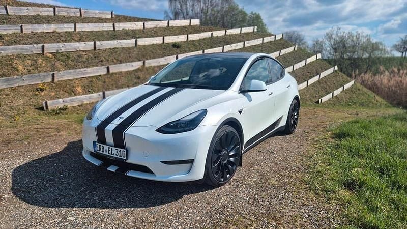 Gebraucht Tesla Model Y Performance 392 kW (534 PS) 2024 Weiß SUV