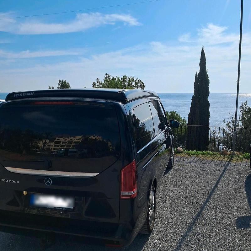 Schwarz Gebraucht 2017 Mercedes V220 Marco Polo Van / Kleinbus | 45.700 € (Teuer) - Bild 1/4