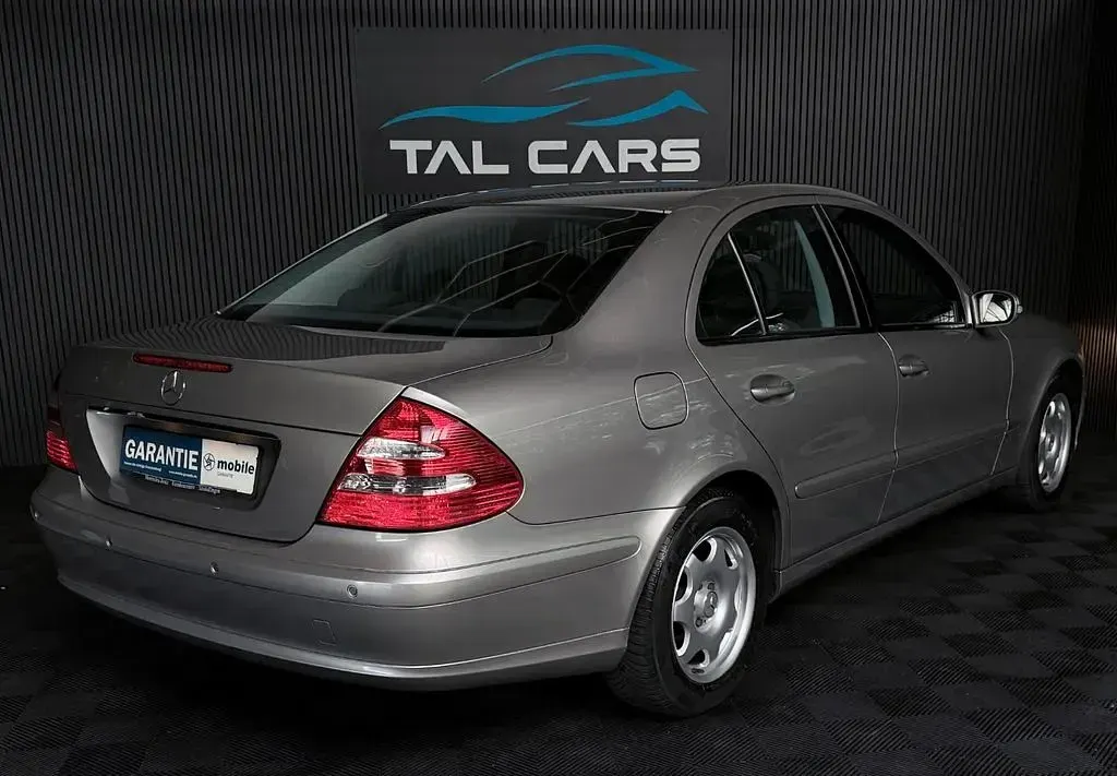 Używany Mercedes E280 190 KM (139 kW) 2005 Szary Sedan/Limuzyna