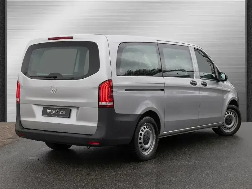 Gebraucht Mercedes Vito 190 PS (139 kW) 2019 Brillantsilber Van