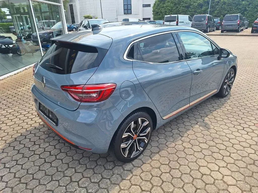 Gebraucht Renault Clio V Intens 140 PS (102 kW) 2022 Grau Limousine
